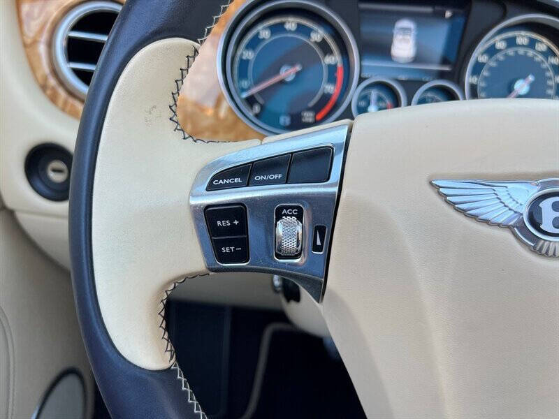 2015 Bentley Continental 34