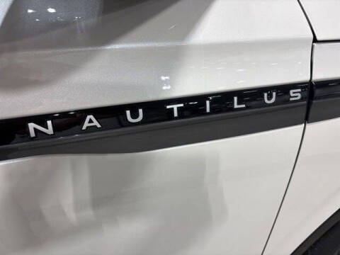 2025 Lincoln Nautilus Reserve
