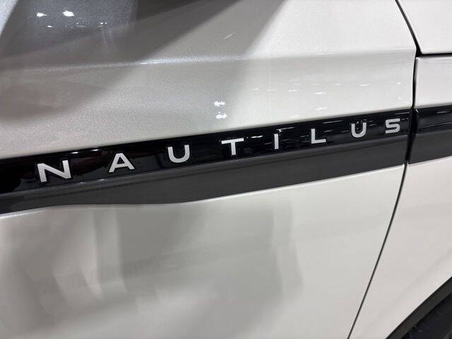 2025 Lincoln Nautilus Reserve