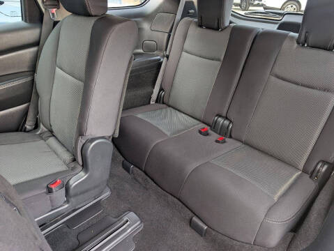 2020 Nissan Pathfinder S