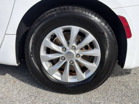 2017 Chrysler Pacifica Touring