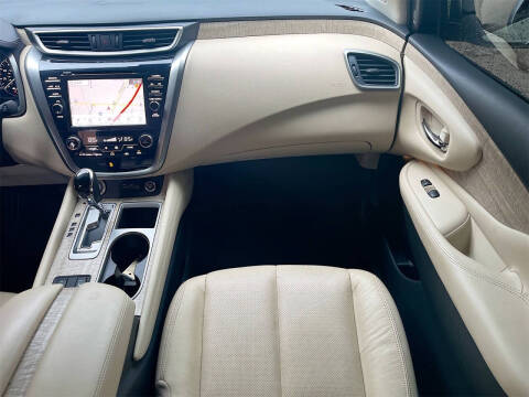 2023 Nissan Murano SL