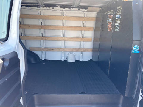 2024 GMC Savana 2500