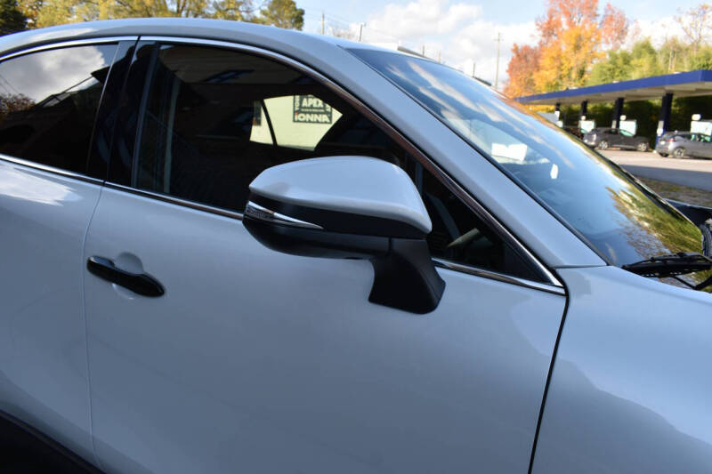 2023 Toyota Venza LE