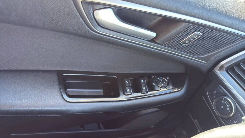 2022 Ford Edge