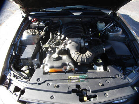 2005 Ford Mustang GT Deluxe