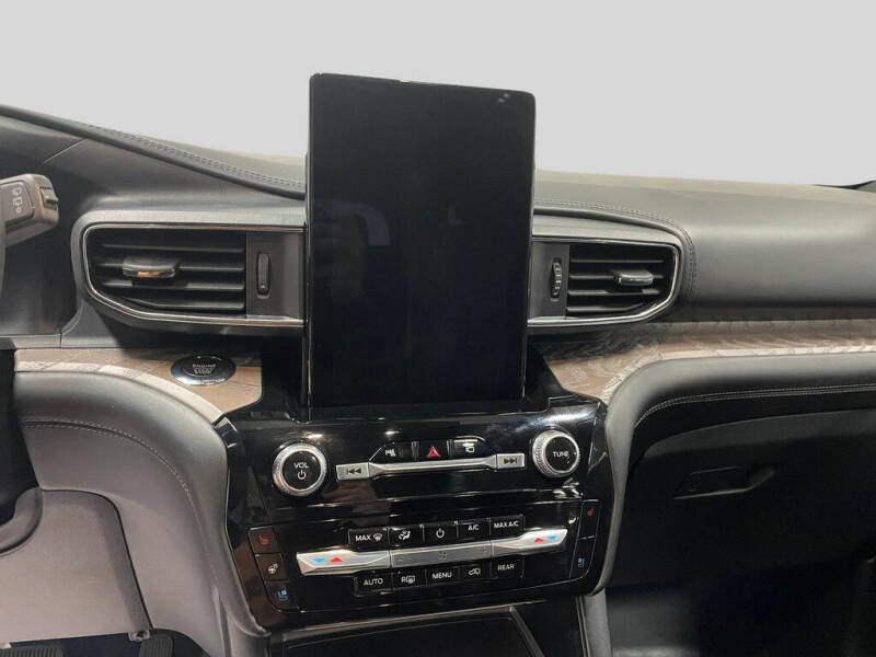 2022 Ford Explorer Platinum