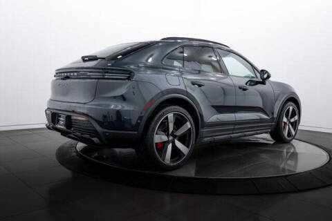 2025 Porsche Macan 4S Electric