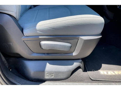 2016 RAM 1500 SLT