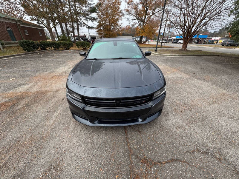 2019 Dodge Charger SXT photo 2