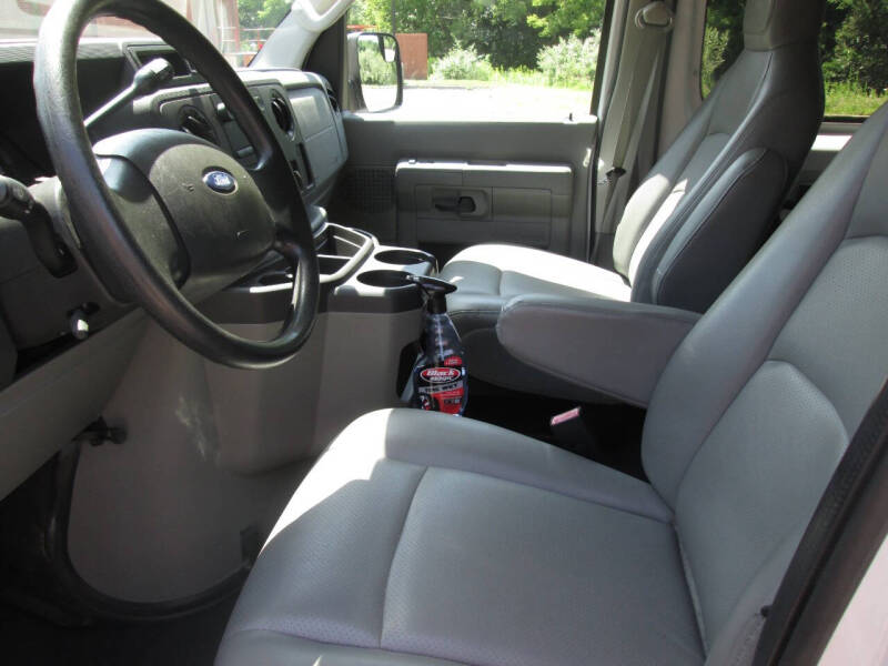 2010 Ford E-Series E-350 SD XL
