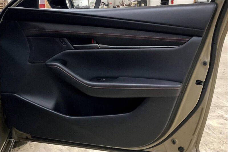 2024 Mazda Mazda3 Hatchback 2.5 Carbon Turbo