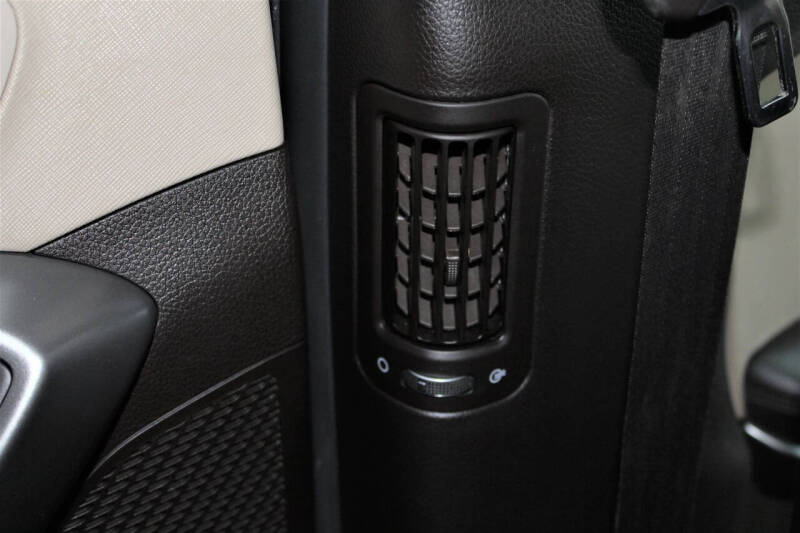 2018 Hyundai Santa Fe SE