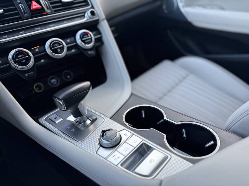 2023 Genesis G70 2.0T