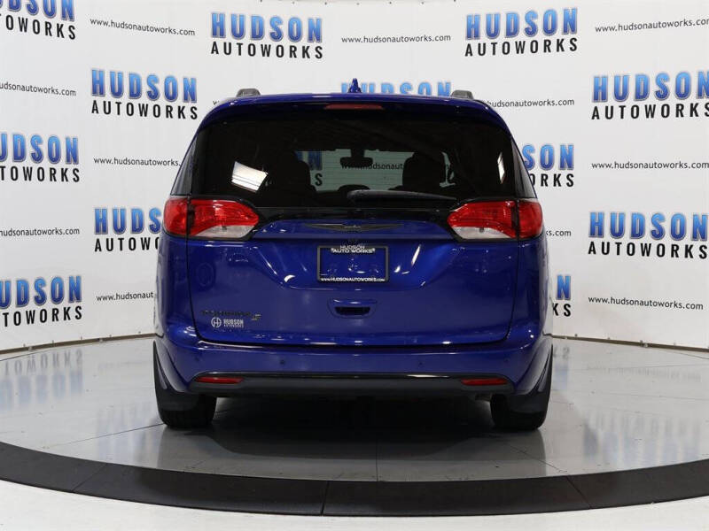 2020 Chrysler Pacifica Touring L