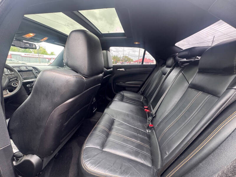 2016 Chrysler 300 S