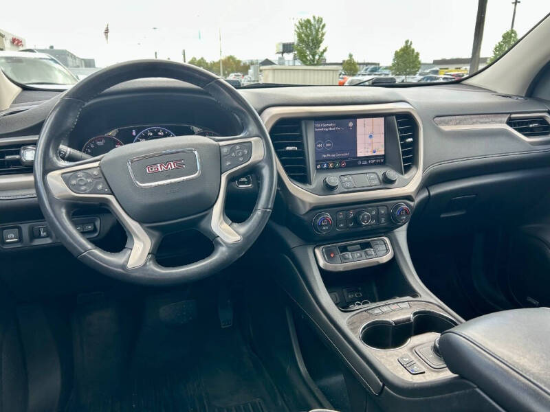 2020 GMC Acadia Denali