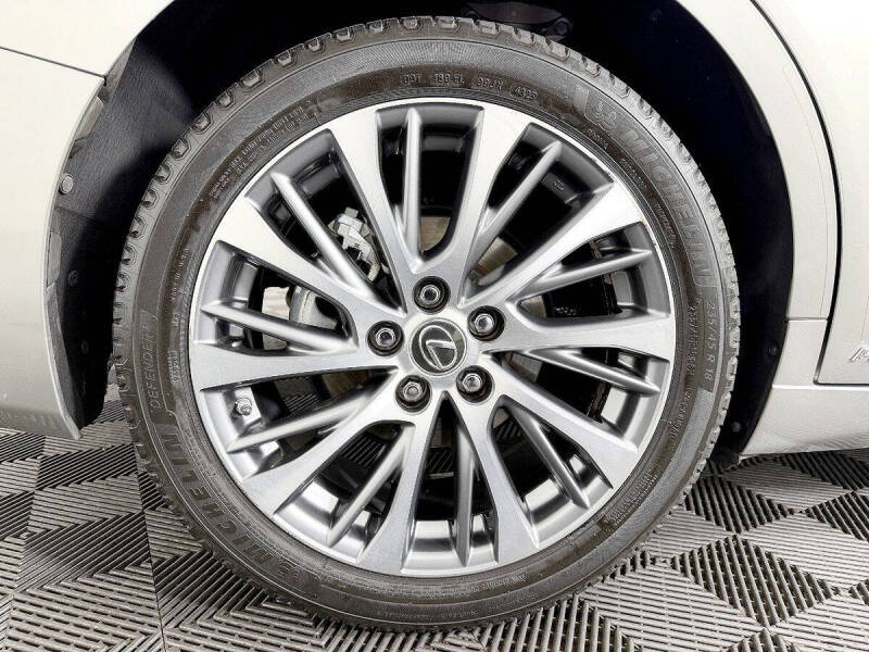 2019 Lexus ES 300h
