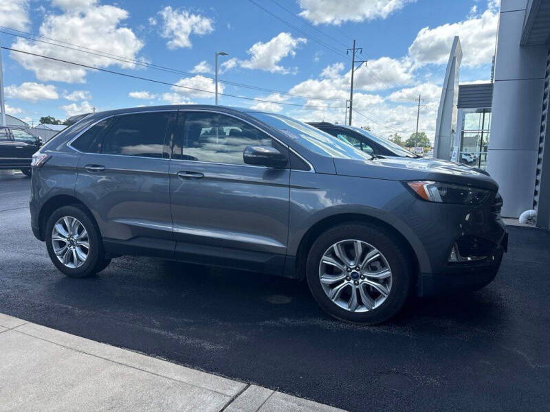2022 Ford Edge Titanium