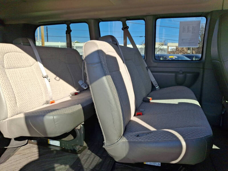 2017 Chevrolet Express LS 2500