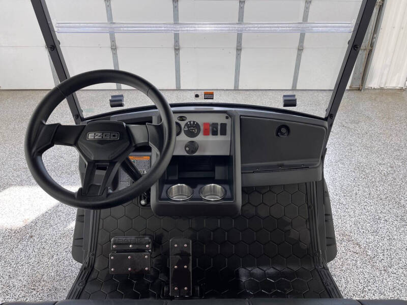 2025 E-Z-GO Express S4 ELiTE Lithium