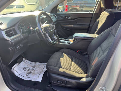 2017 GMC Acadia SLE-2