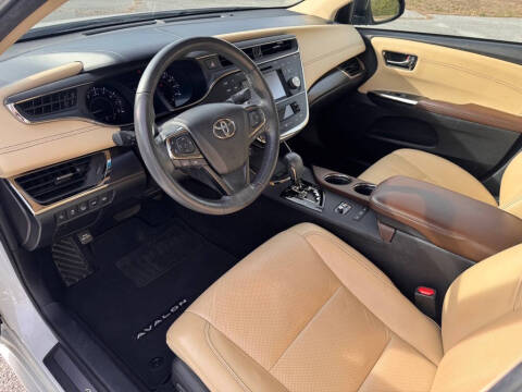 2017 Toyota Avalon XLE