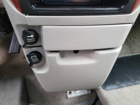 2007 Chrysler WHEELCHAIR VAN