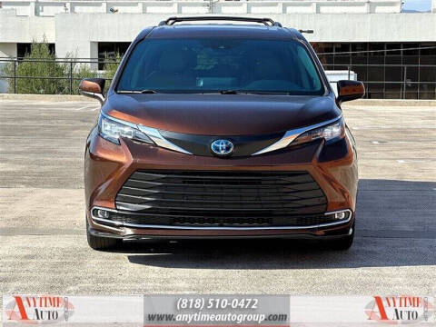 2021 Toyota Sienna XLE 8-Passenger