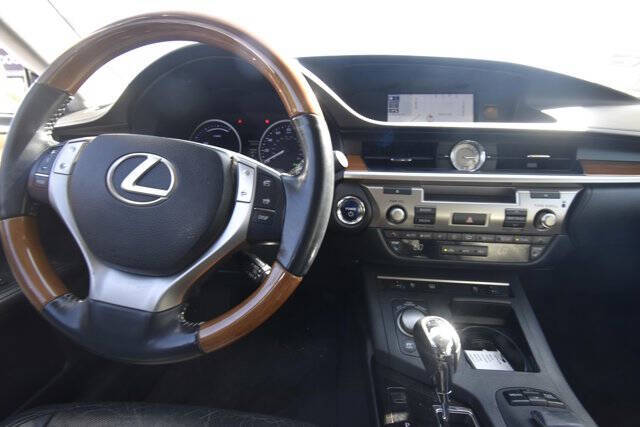 2013 Lexus ES 300h