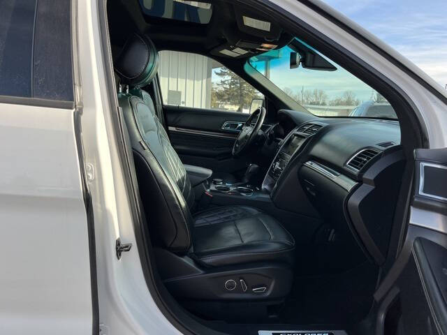 2017 Ford Explorer Platinum