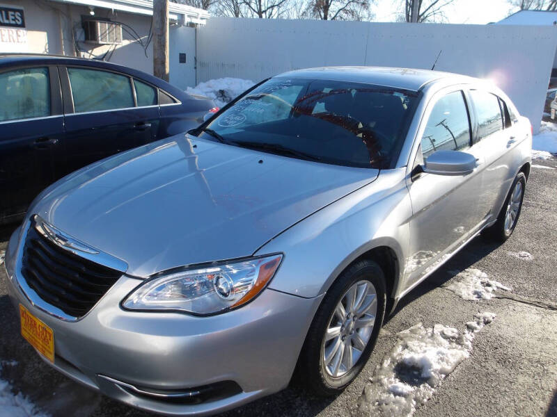 2011 Chrysler 200 for sale at River City Auto Sales in Cottage Hills IL