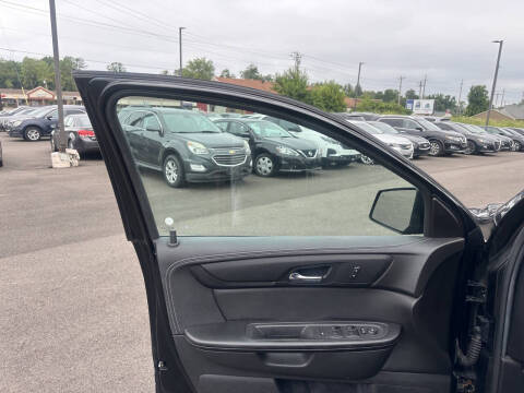 2017 Chevrolet Traverse LT