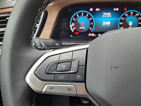 2025 Volkswagen Atlas SE