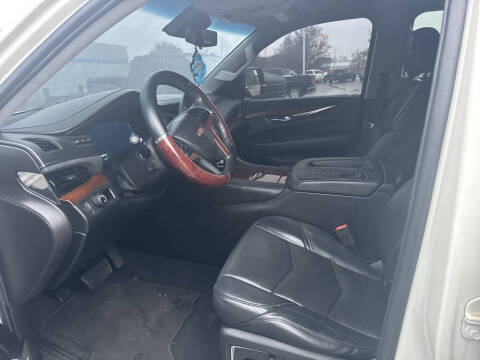 2018 Cadillac Escalade Luxury