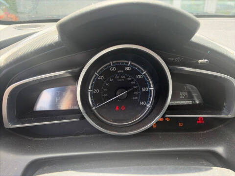 2020 Toyota Yaris Hatchback XLE