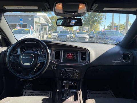 2015 Dodge Charger SE