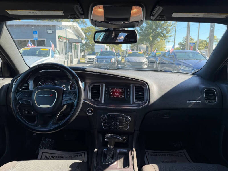 2015 Dodge Charger SE