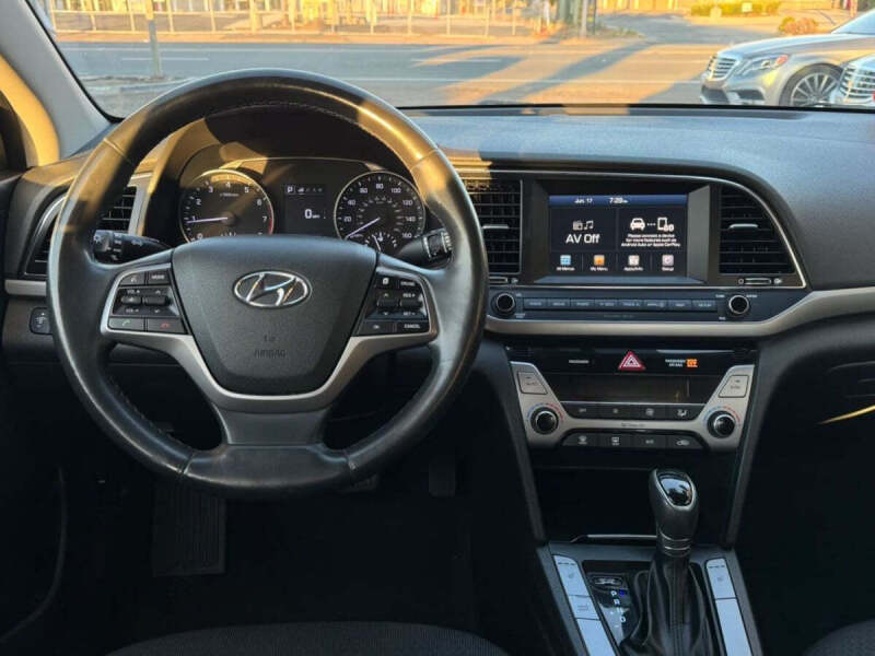 2018 Hyundai Elantra