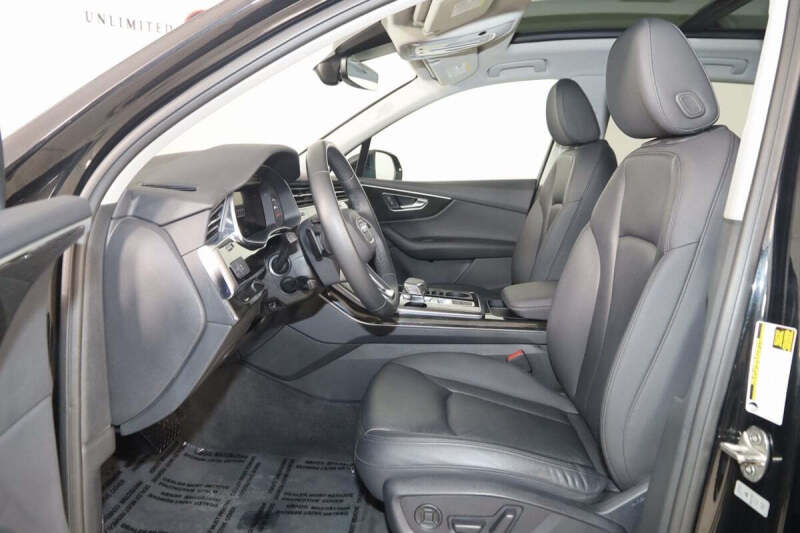 2022 Audi Q7 quattro Premium Plus 55 TFSI