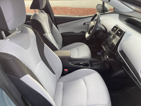 2017 Toyota Prius Two