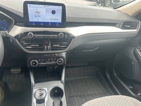 2020 Ford Escape Hybrid SE Sport