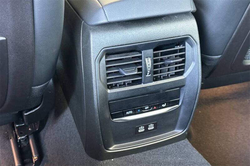 2023 BMW 3 Series 330e