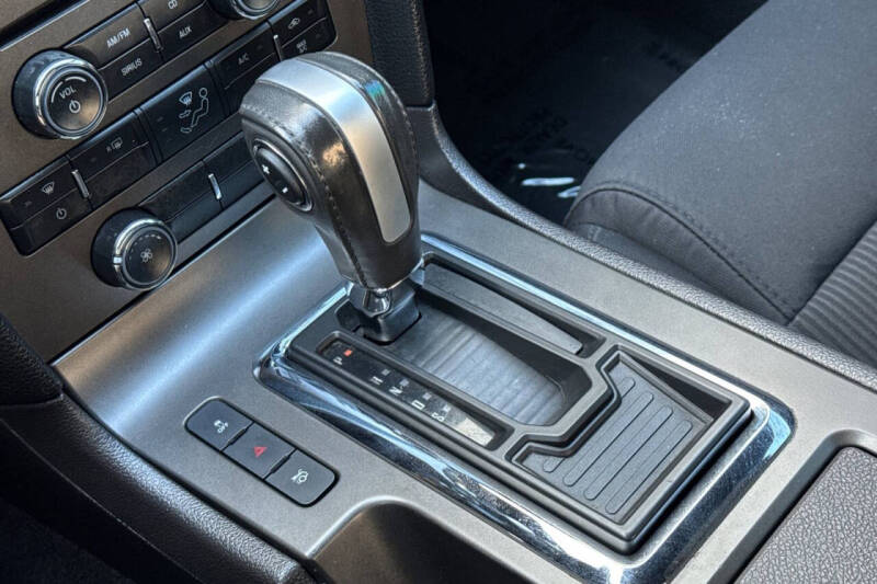 2013 Ford Mustang V6