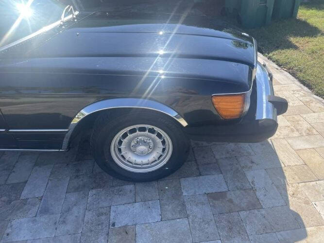 1985 Mercedes-Benz 380-Class 380 SL