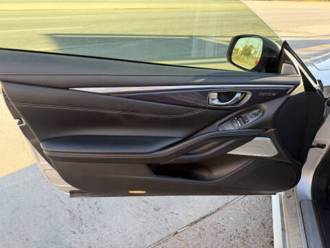 2017 Infiniti Q60 Red Sport 400