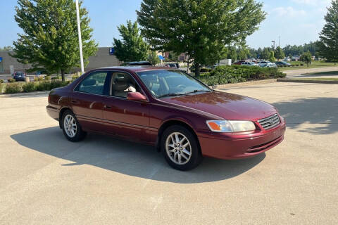 2000 Toyota Camry for sale at Auto Deals in Roselle IL