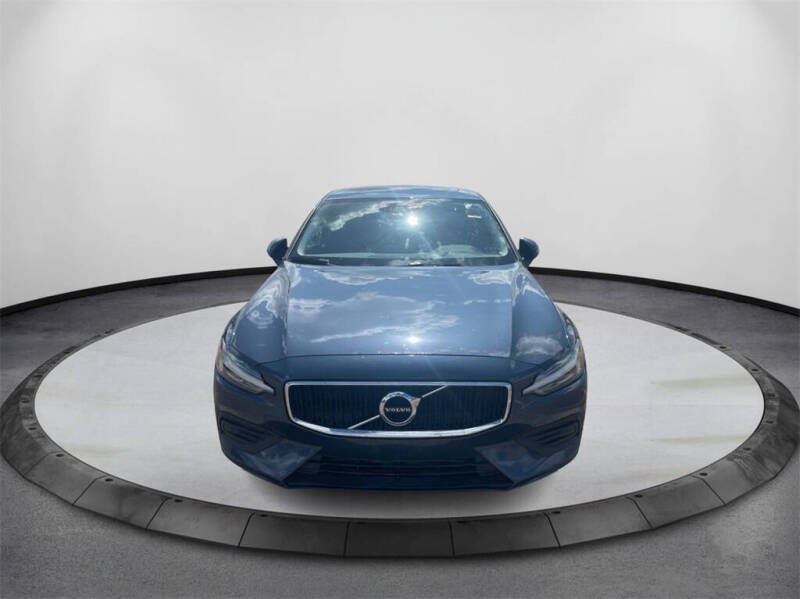 2020 Volvo S60 T5 Momentum