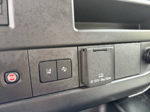 2025 GMC Savana LT 3500