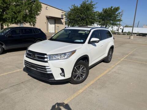2019 Toyota Highlander for sale at HILEY MAZDA VOLKSWAGEN of ARLINGTON in Arlington TX